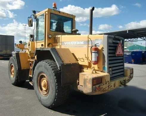 Hjullastare Volvo L90C stulen i Kolsva norr om Köping